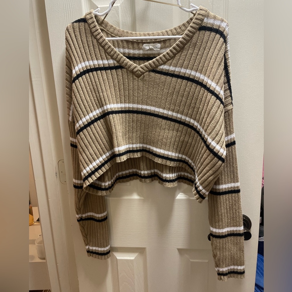 Brown PacSun sweater